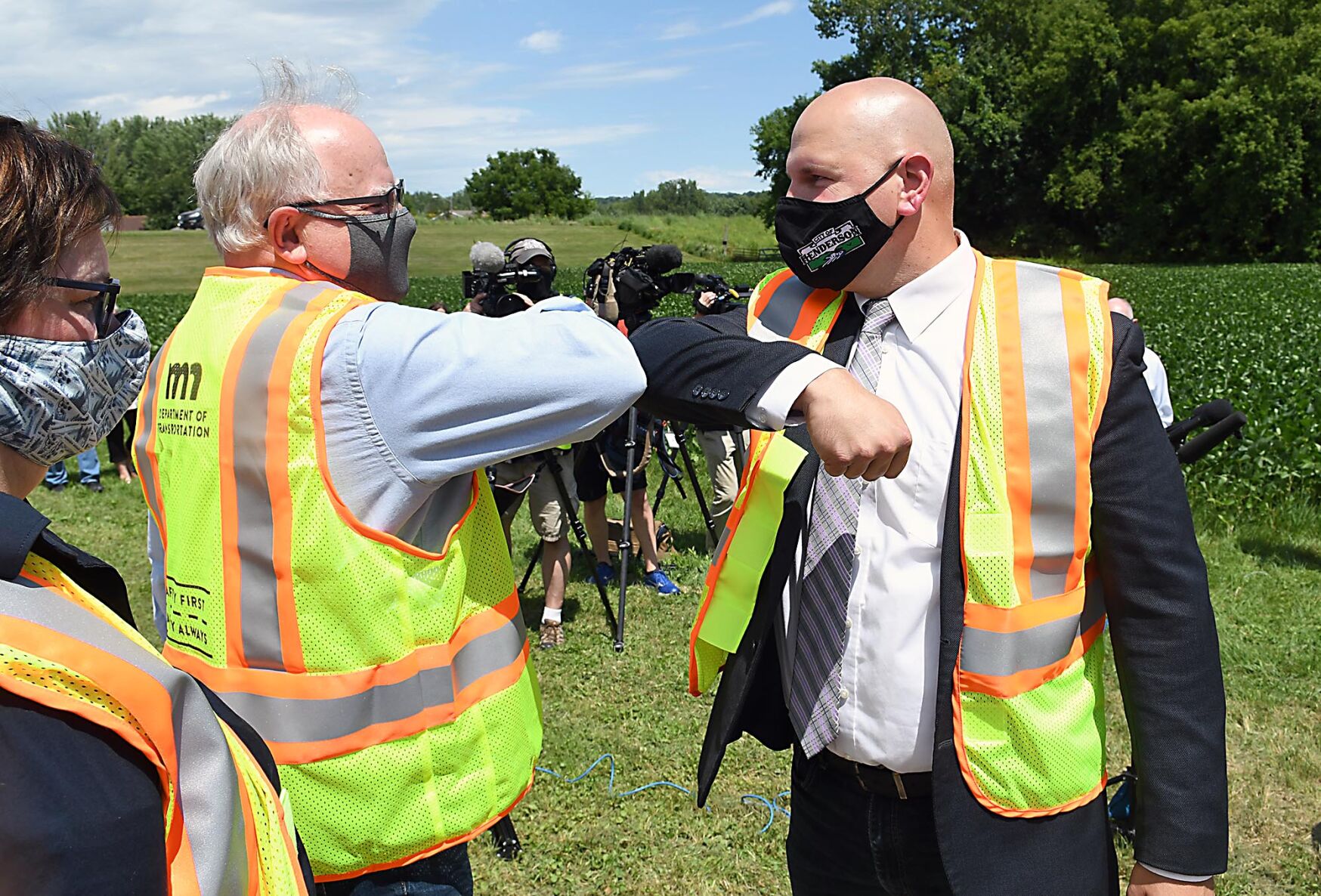 Gov. Walz in Henderson 1
